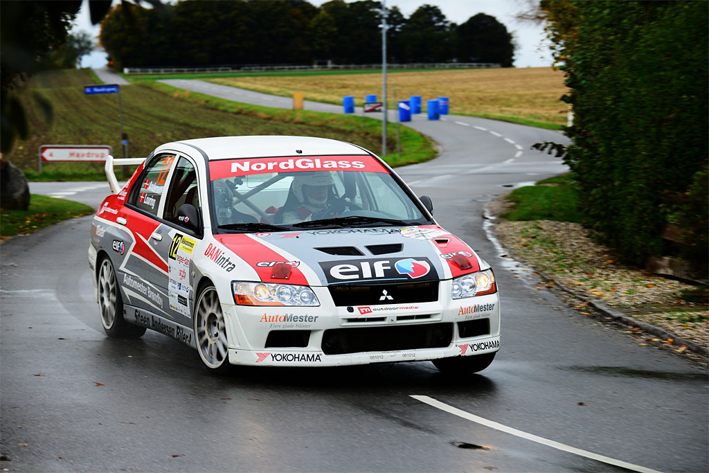 Løbets hurtigste hastighedsprøve var Snoldelev, som Steen Andersen og Iben Louring kørte med et gennemsnit på over 125 kilometer i timen
(Foto: Michael Eisenberg)